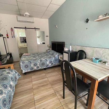 Ezeiza 1 Nuestro Lugar A 15 Minutos Del Aeropuerto Tranfer Opcional Desde Y Al Aeropuerto De Ezeiza Las 24 Horas Pet Friendly Luaran gambar